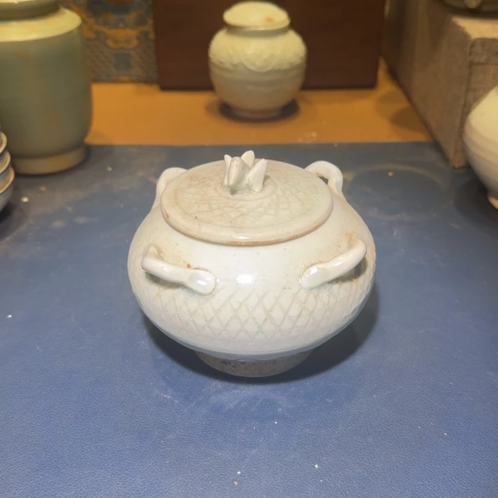 涛***室其他漂亮的小瓷瓶子