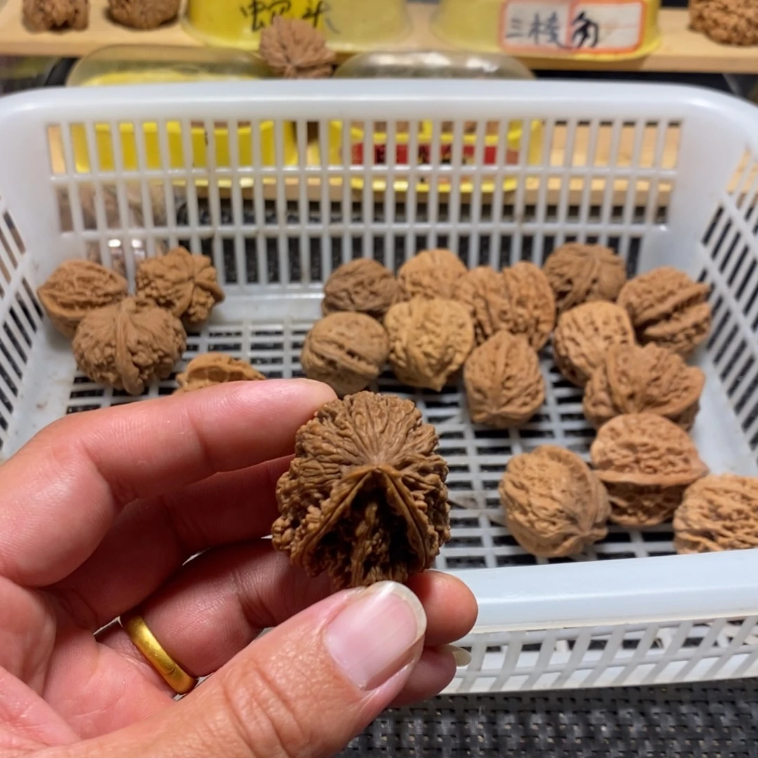 嗯***吖文玩核桃吊坠核桃异形