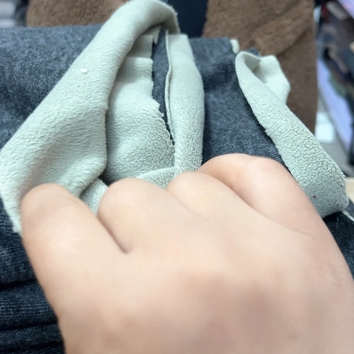 深灰色山羊绒加奥利绒1.1米