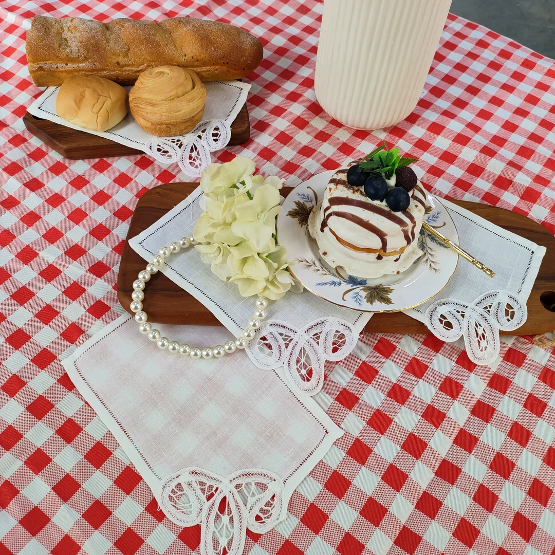 H118   白色亚麻抽丝百代丽餐垫 15*20cm 6片