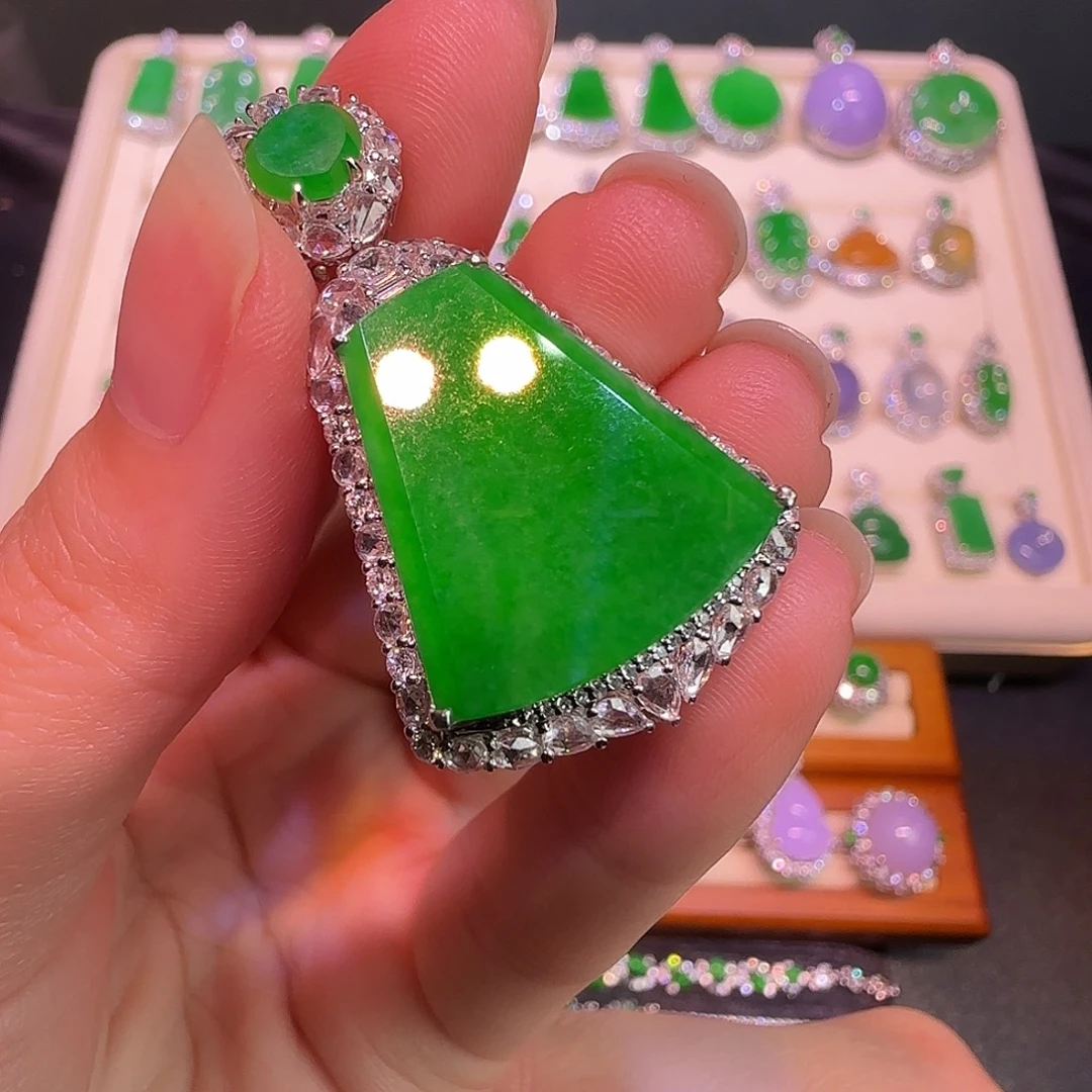 翡翠18K金镶嵌吊坠(不含链)