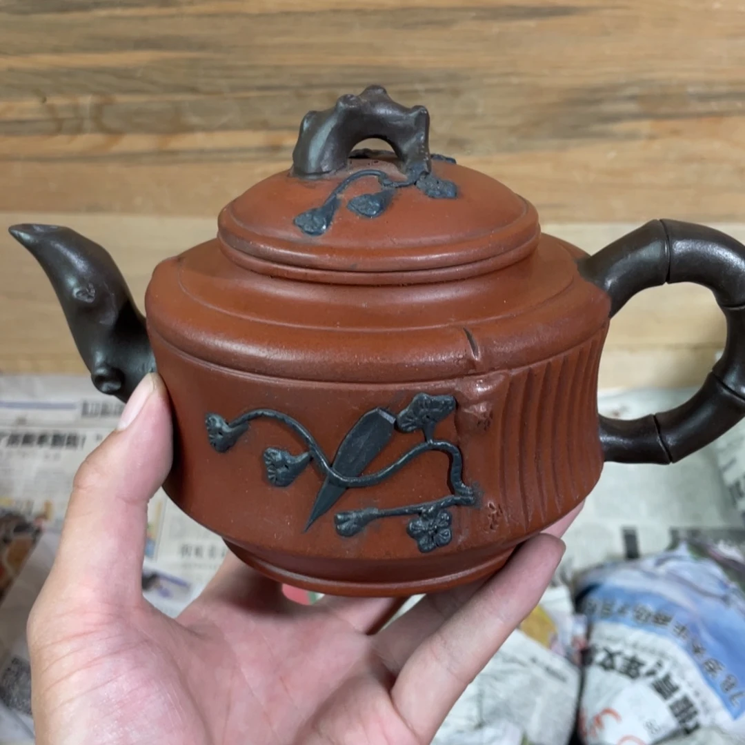 茶壶紫砂老厂紫砂壶一件。