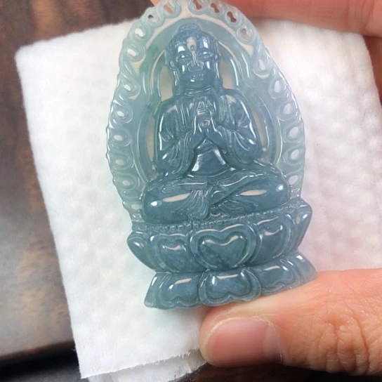 翡翠未镶嵌颈饰缅甸A货，每天下午1点半开播