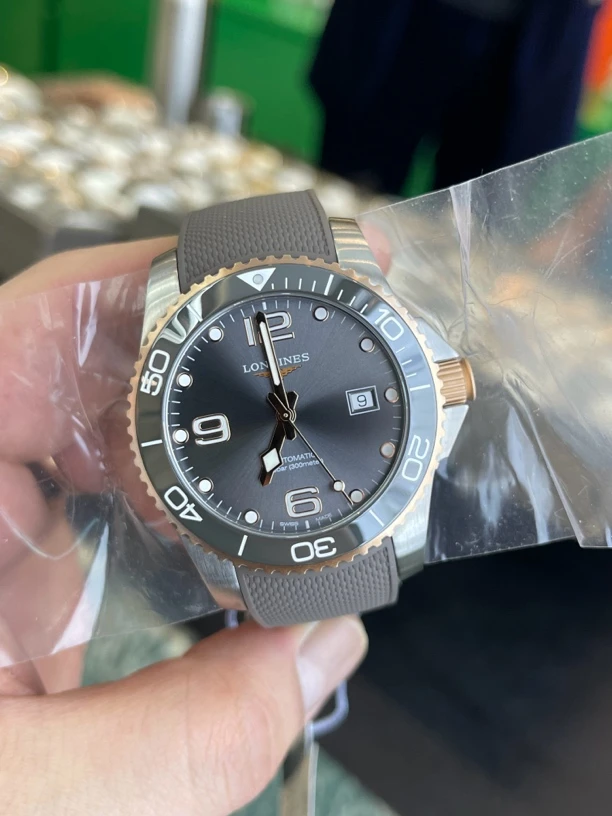 全新未使用 Longines/浪琴 浪琴康卡斯系列机械男表玫瑰金陶瓷圈