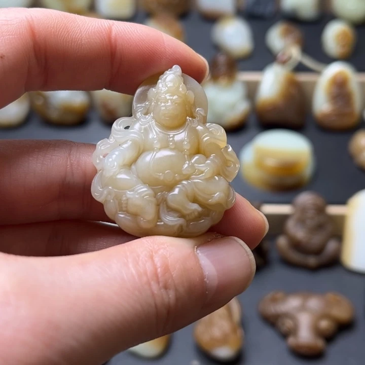 和田玉（糖玉）未镶嵌颈饰