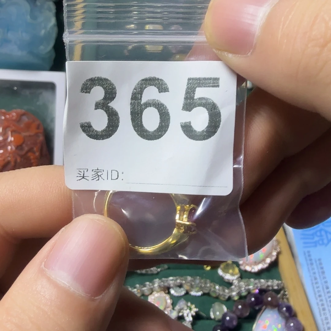 傲***咒红宝石戒指银S925镶嵌