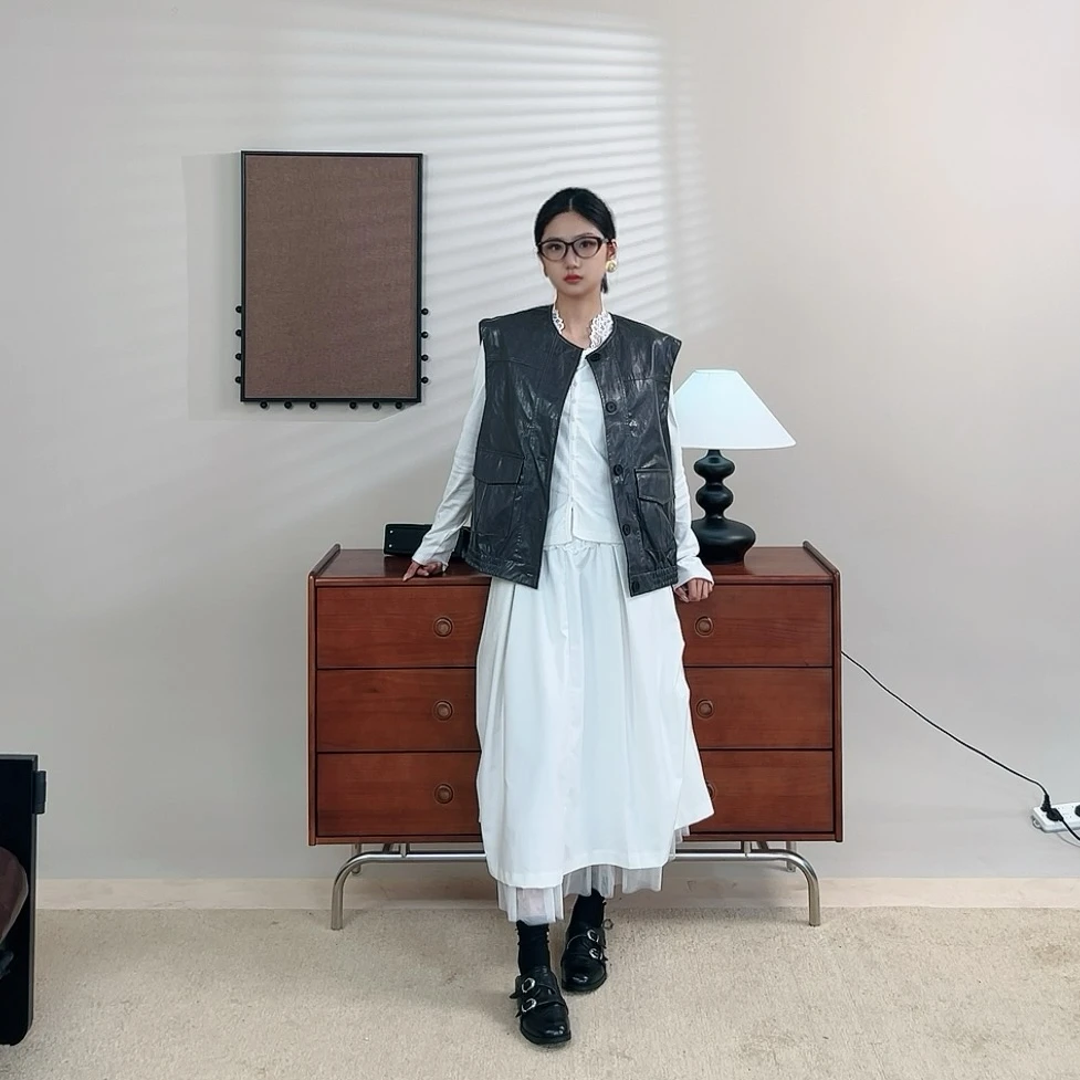 【刘十六】FY7004早春新款短款时尚休闲马夹简约宽松无袖设计款