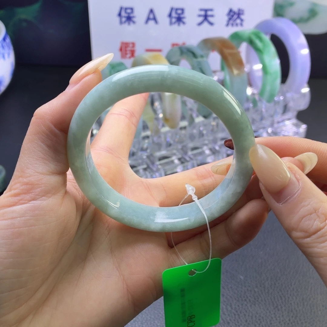 翡翠未镶嵌手镯开播大漏