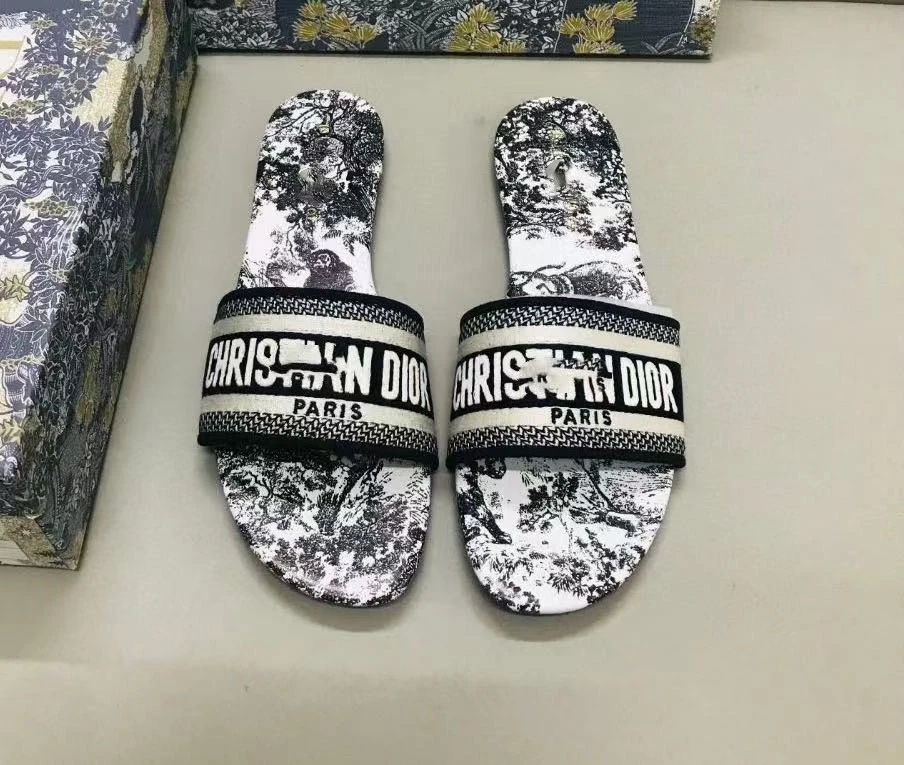 百搭刺绣拖鞋简约时尚-Dr