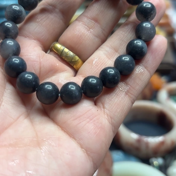 石英岩玉合金颈饰