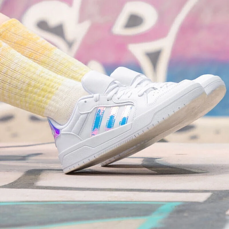 【瑕疵慎拍】阿迪达斯休闲板鞋 FY6017 38.5(无原盒.脏.轻微使用)