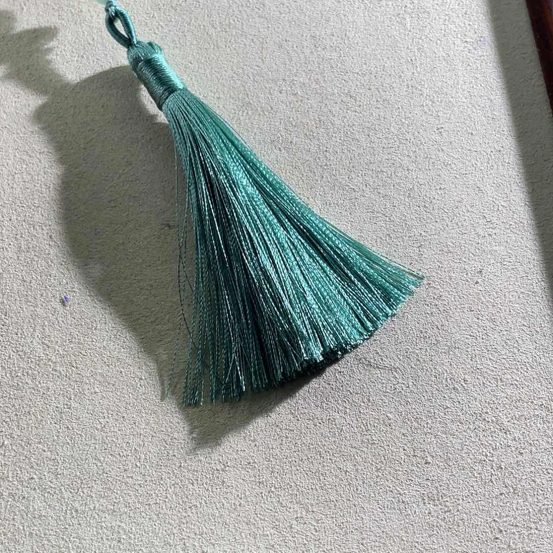 翡翠未镶嵌颈饰?****?绳子