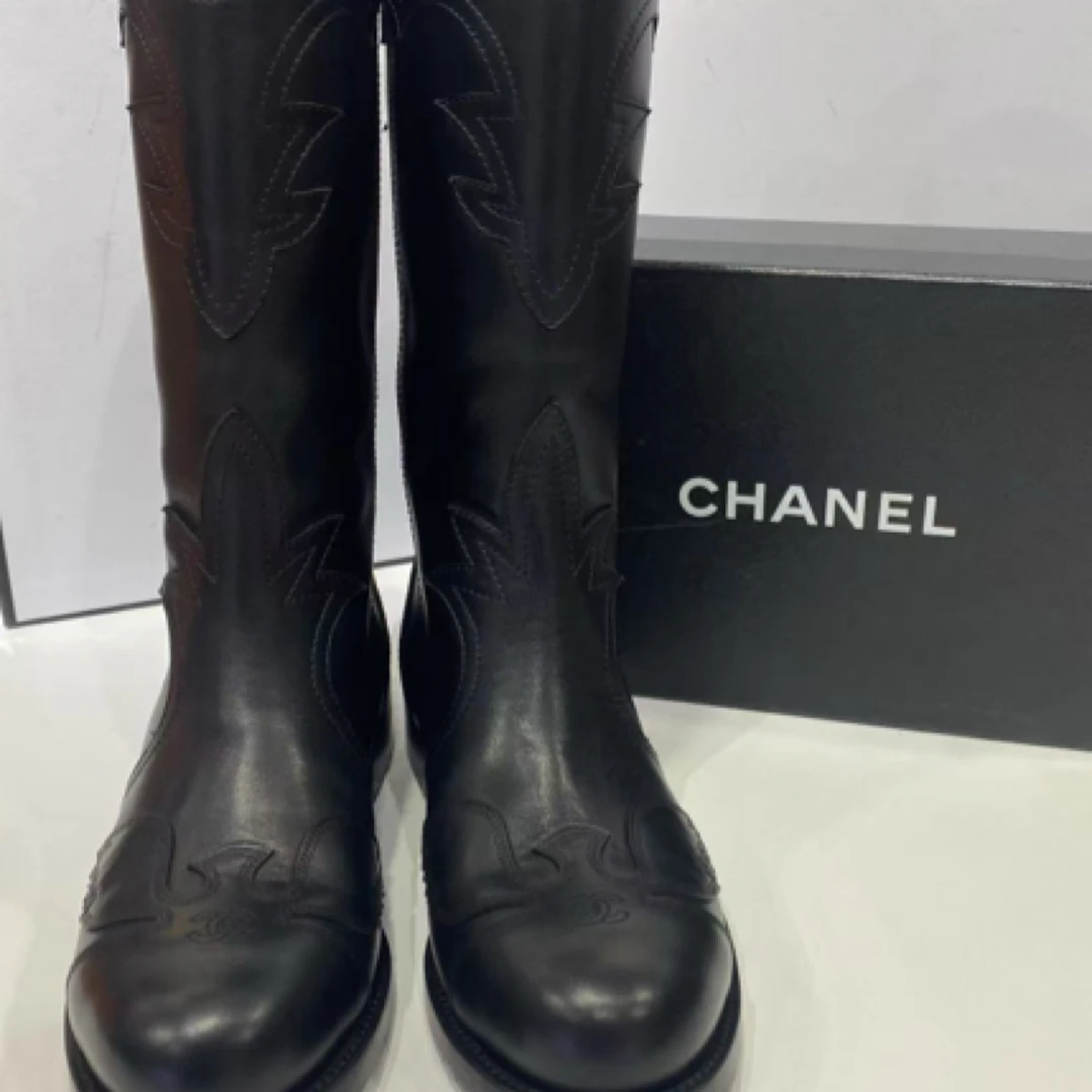 99新 Chanel/香奈儿 香奈儿黑色女士靴子