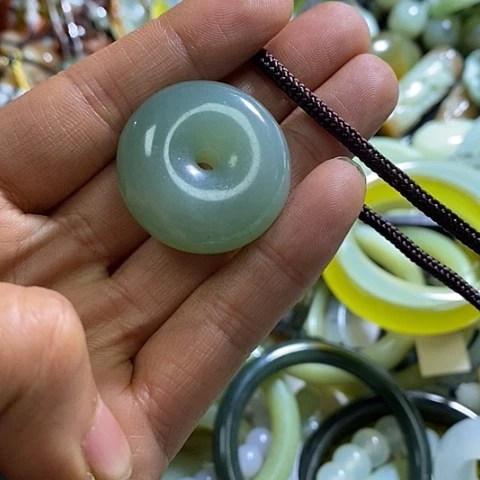 岫玉颈饰未镶嵌多样性发货