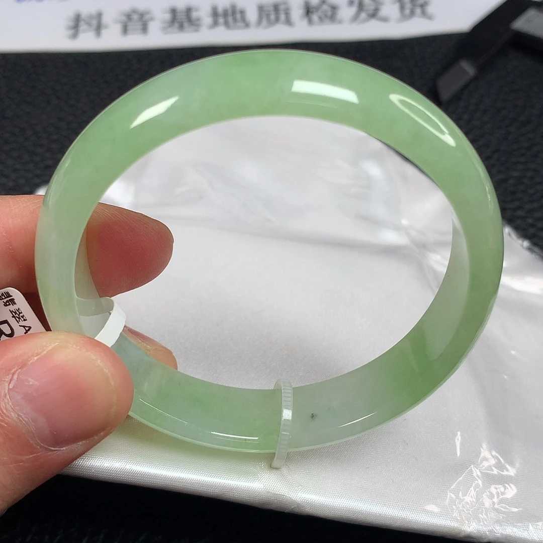 翡翠未镶嵌手镯天然翡翠手镯