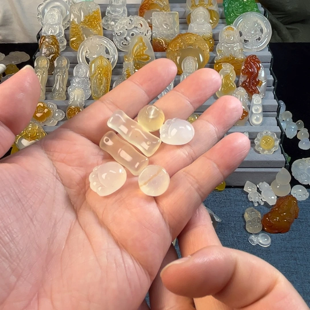 玛瑙/玉髓未镶嵌颈饰