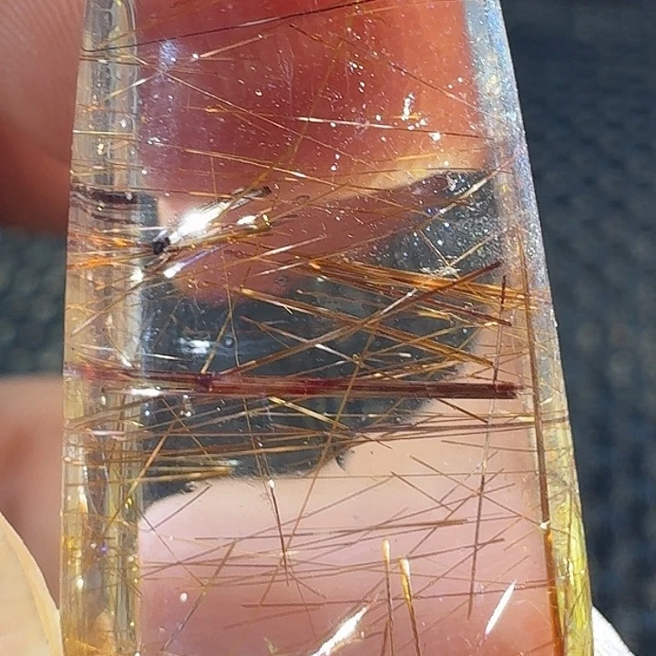 未镶嵌颈饰水晶静**开