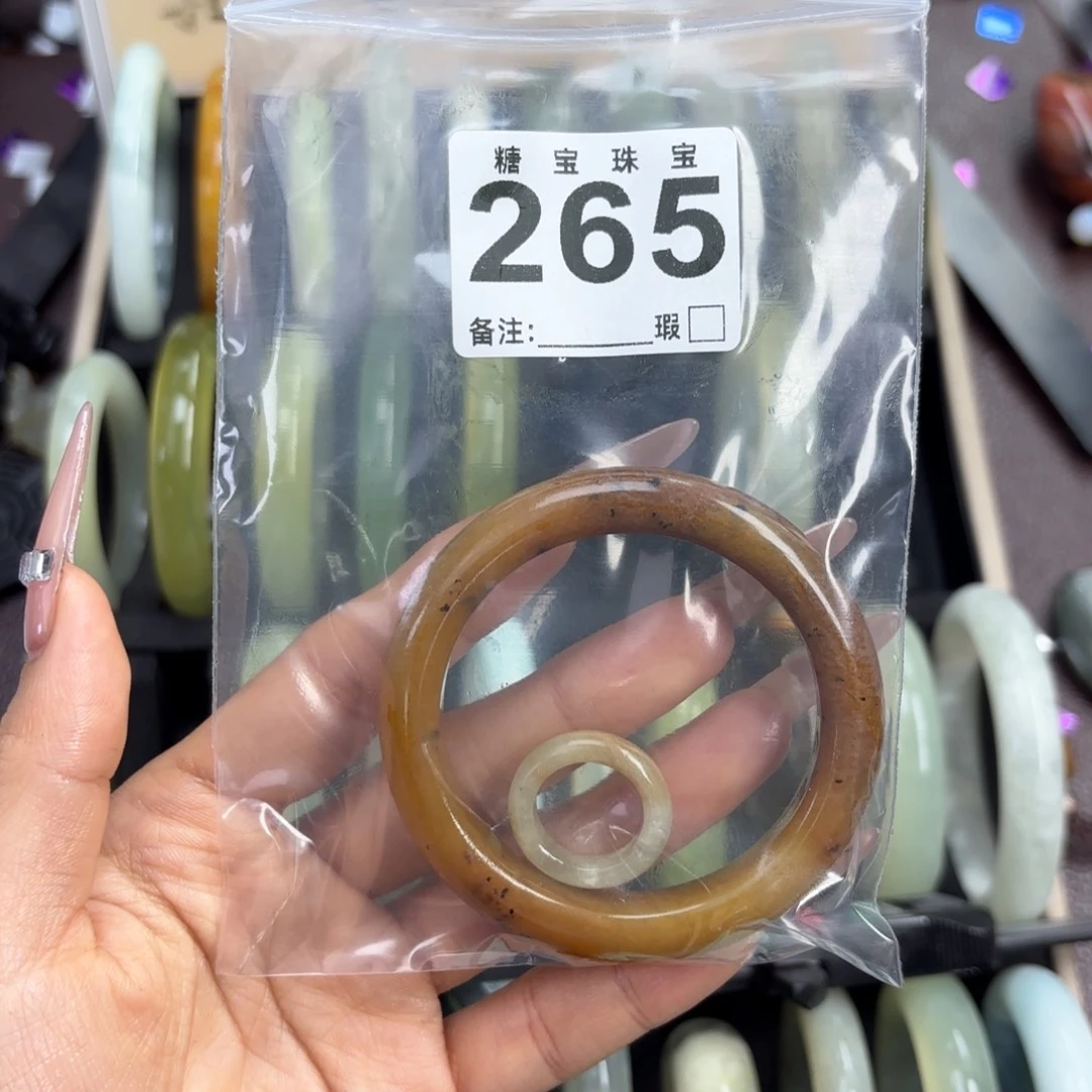 萱****蛇纹石玉未镶嵌手镯