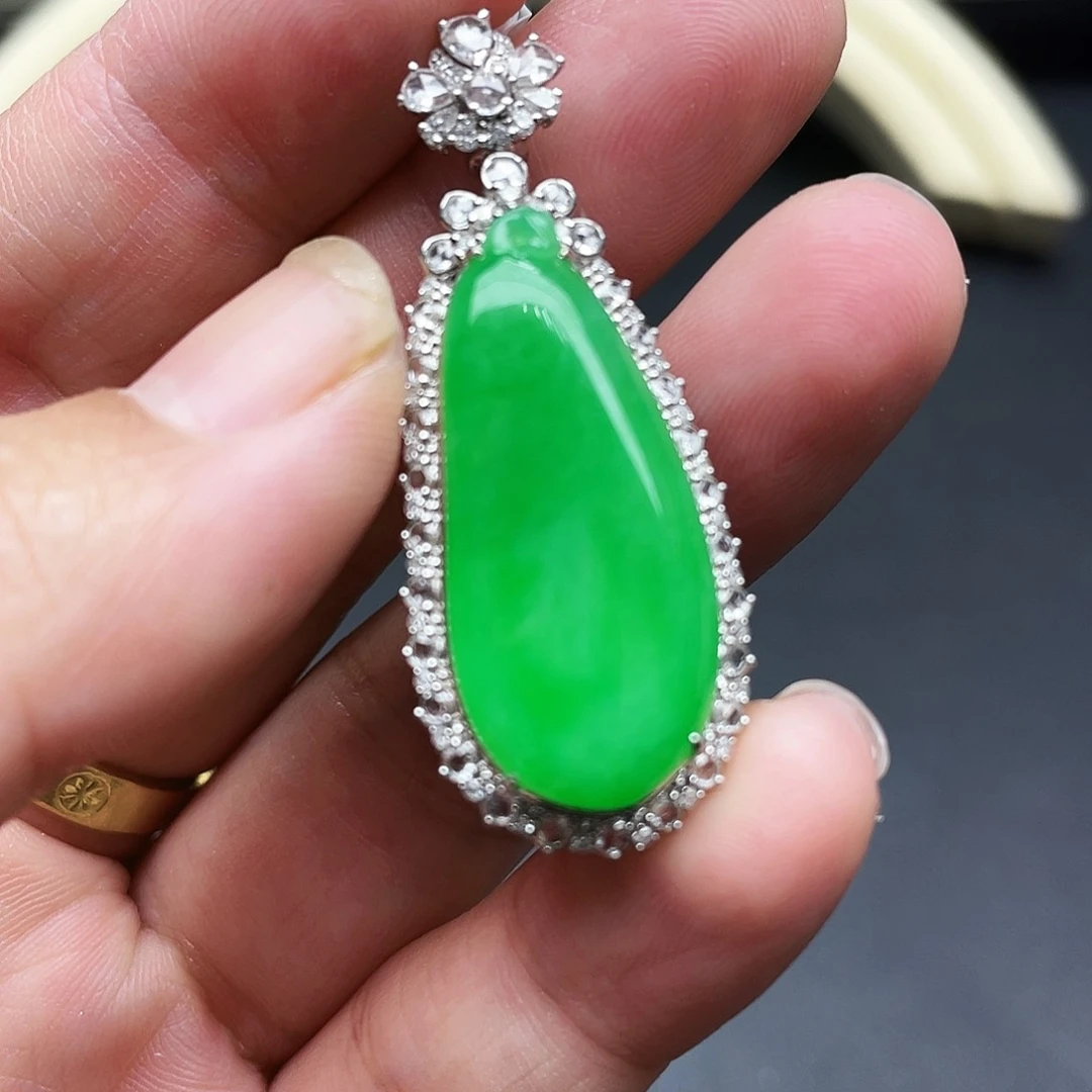 翡翠18K金镶嵌吊坠(不含链)