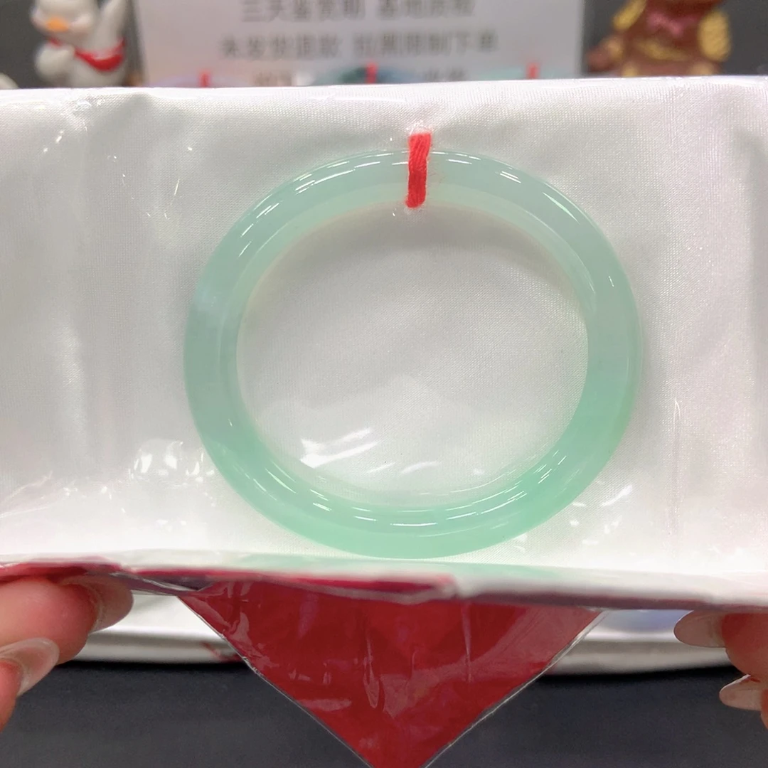 未镶嵌手镯翡翠52贵妃
