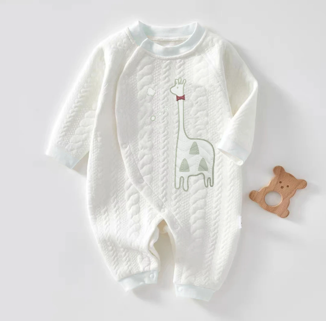 长颈鹿提花红领结三层保暖A类纯棉全衣无骨婴儿宝宝新生儿连体衣