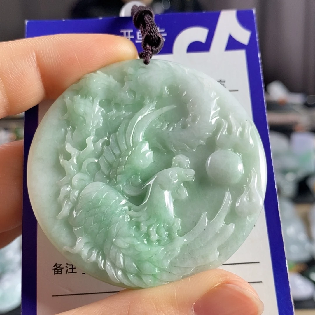 翡翠未镶嵌颈饰吊坠