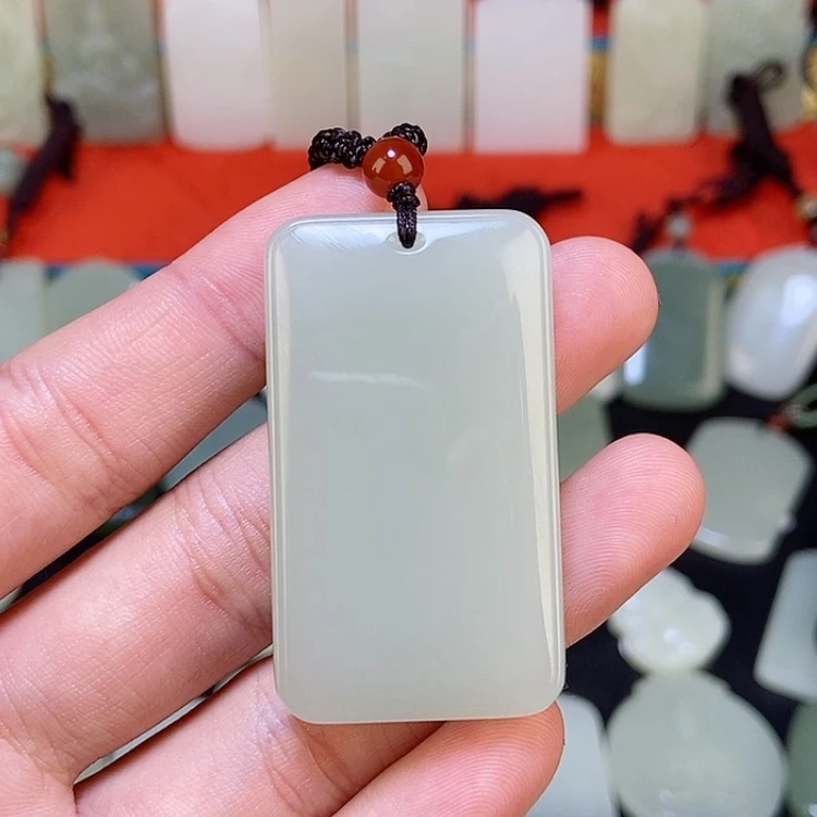 【闪购商品】颈饰未镶嵌和田玉