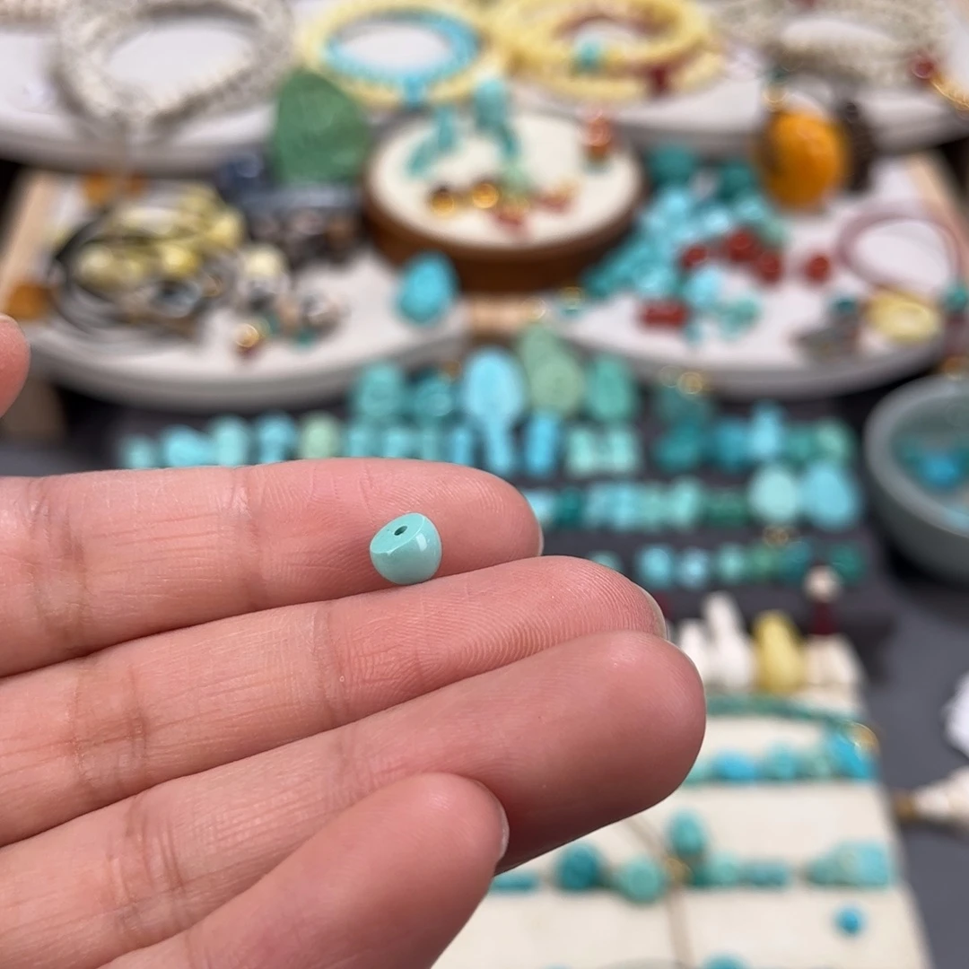 绿松石未镶嵌雕刻件