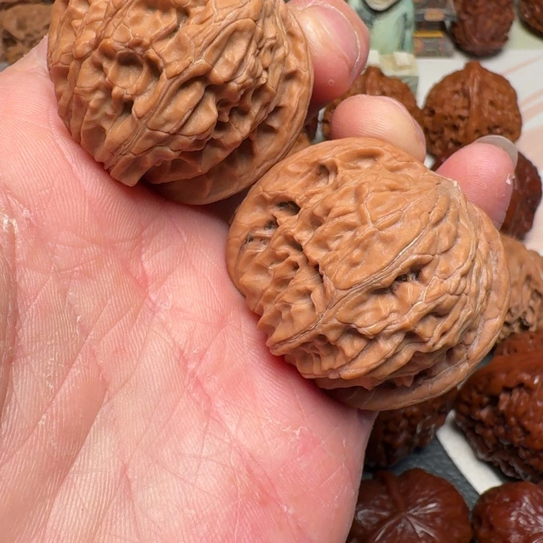 文玩核桃把件山地红皮球磨全品无修体验对儿