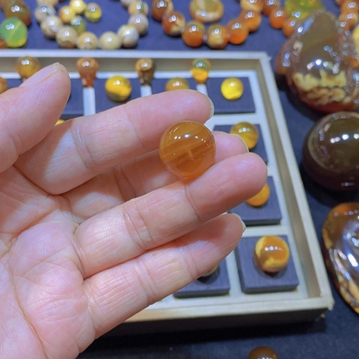 未镶嵌蜜蜡裸石老矿鸡油黄金绞蜜单珠