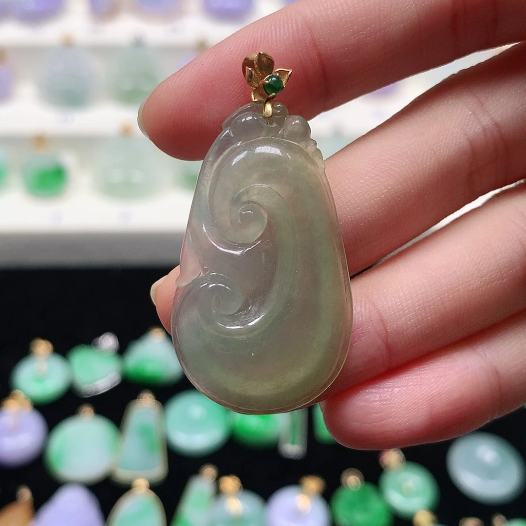 颈饰18K金镶嵌翡翠翡翠吊坠