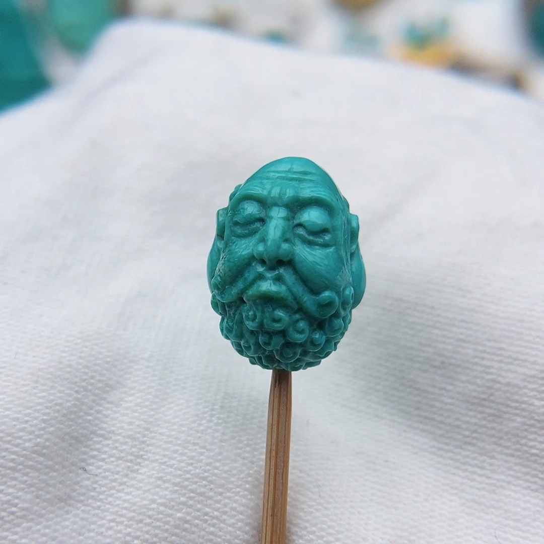 绿松石未镶嵌颈饰