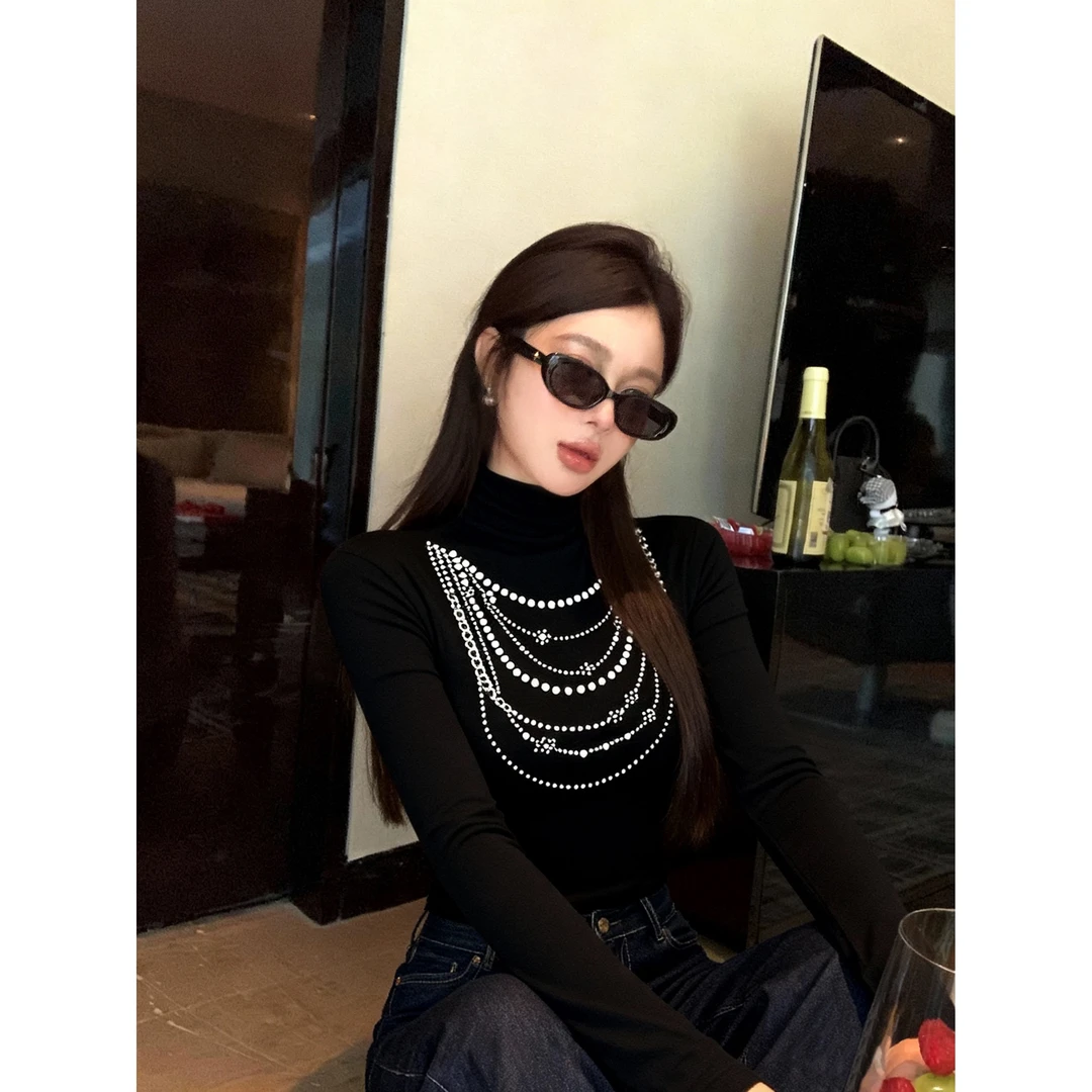 依二一黑色草莓钉珠亮片高领T恤女秋冬内搭打底衫修身显瘦3020
