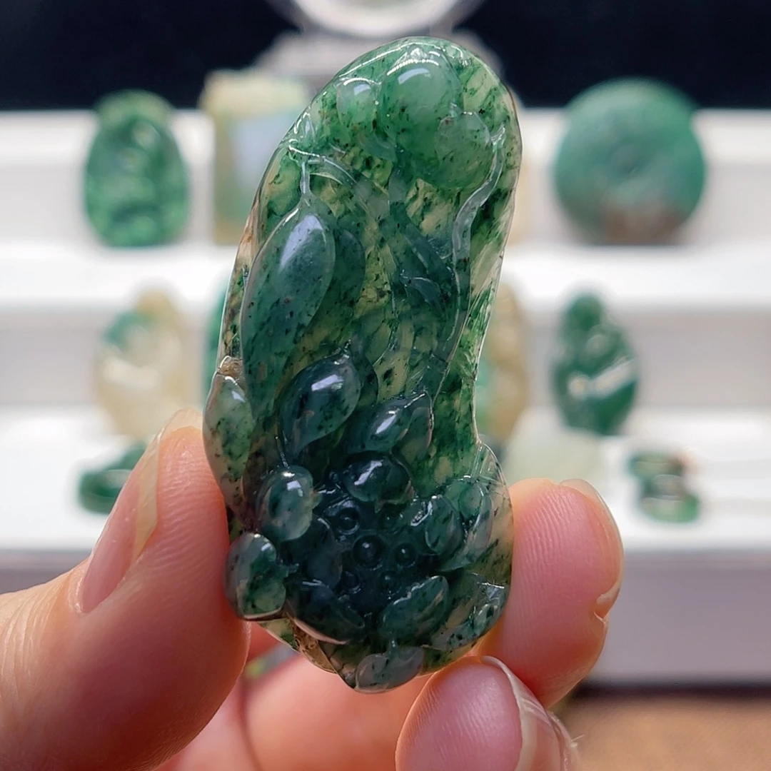 独山玉未镶嵌颈饰