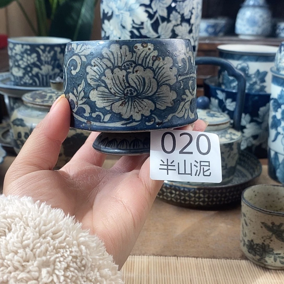 手工手绘青花陶瓷