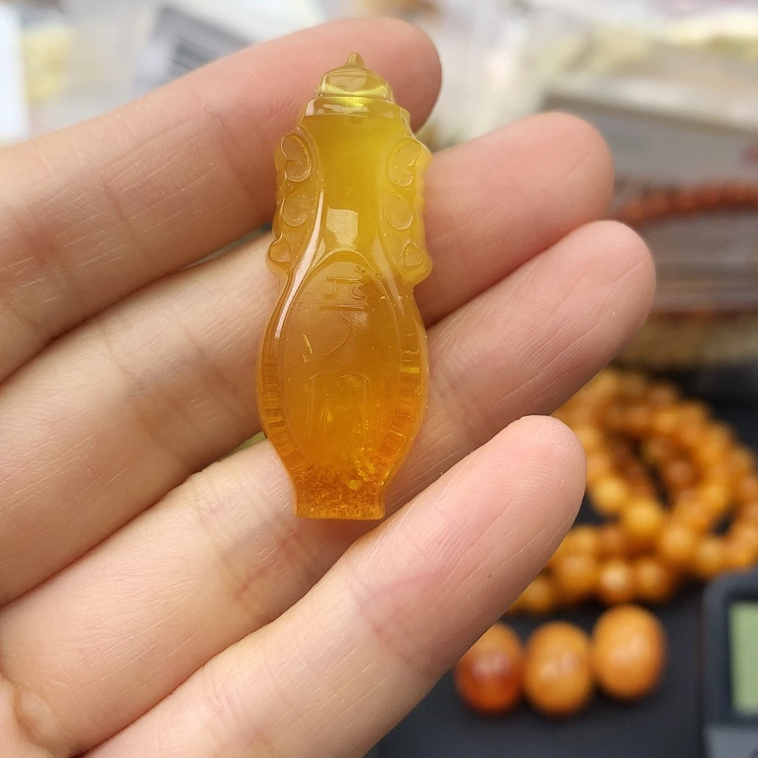 琥珀未镶嵌珠宝奇石