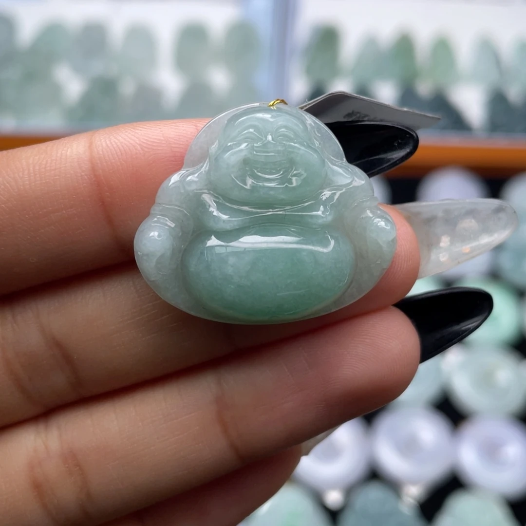翡翠未镶嵌颈饰佛公