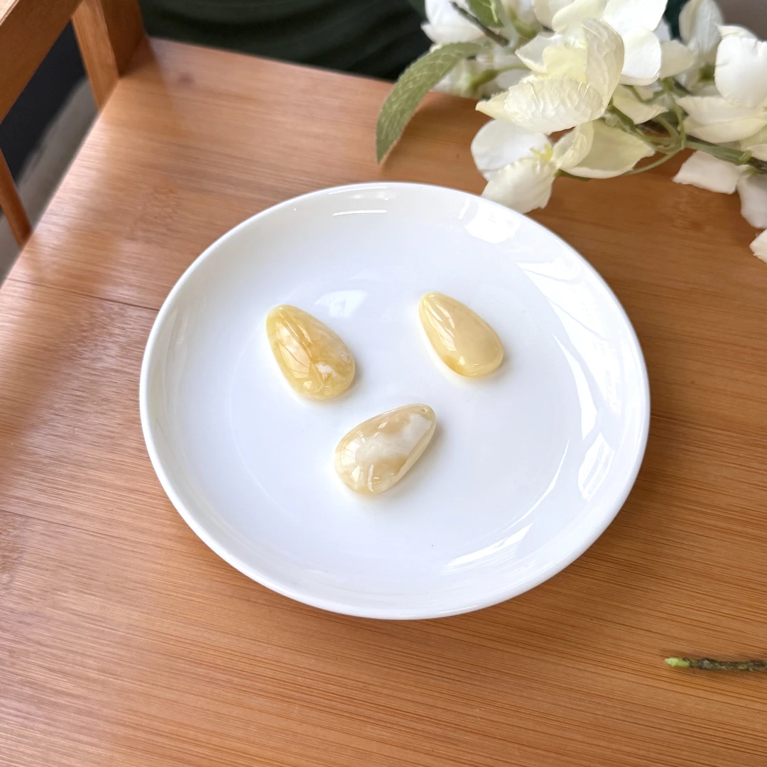 【珠宝厂长】蜜蜡水滴吊坠大 多样性发一件