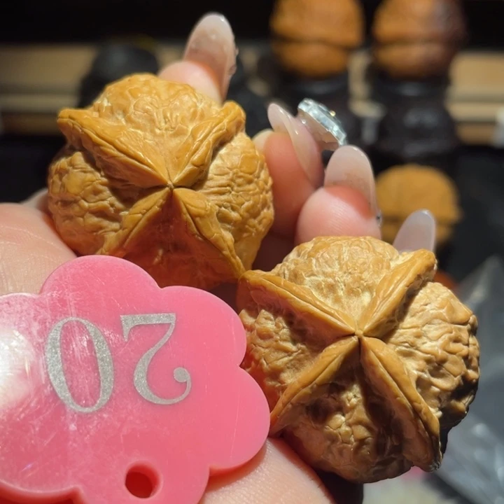 四棱35尺寸核桃。