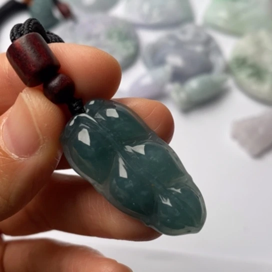 翡翠未镶嵌挂件翡翠