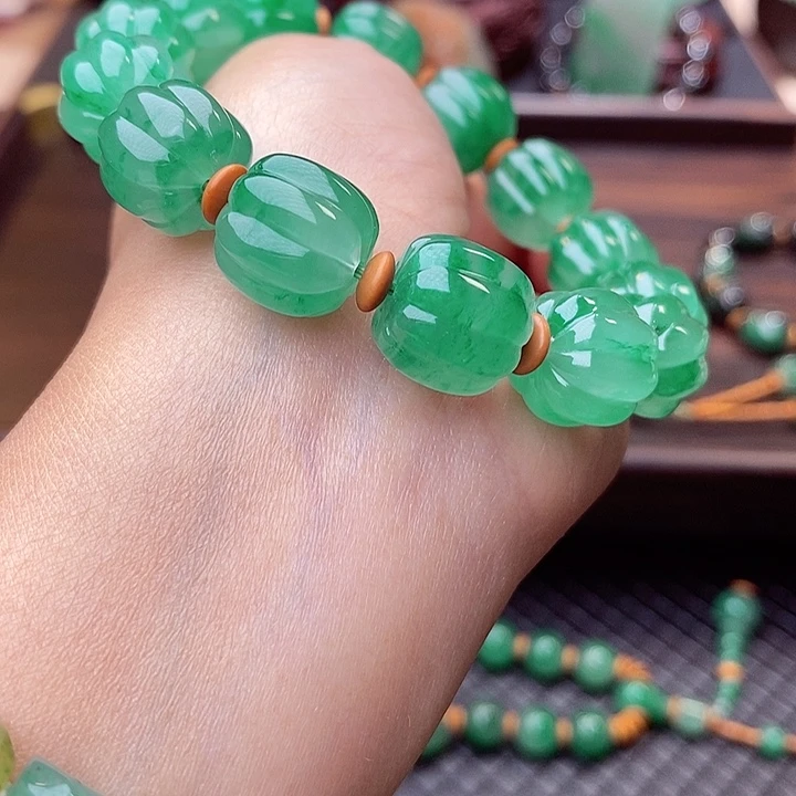 凌***）石英质玉（非洲翠）未镶嵌串