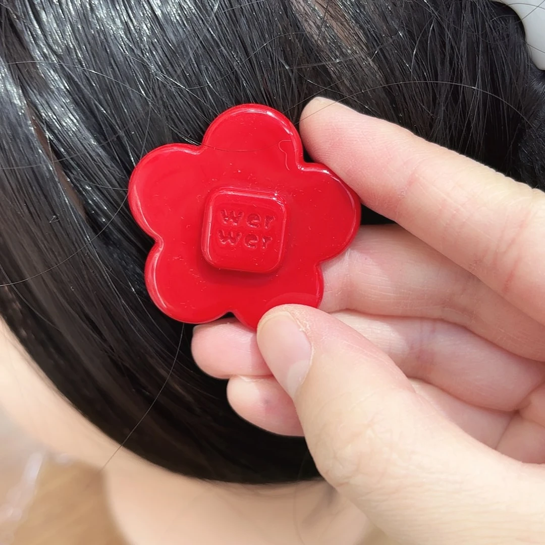 皮质铁合金中号花朵红色