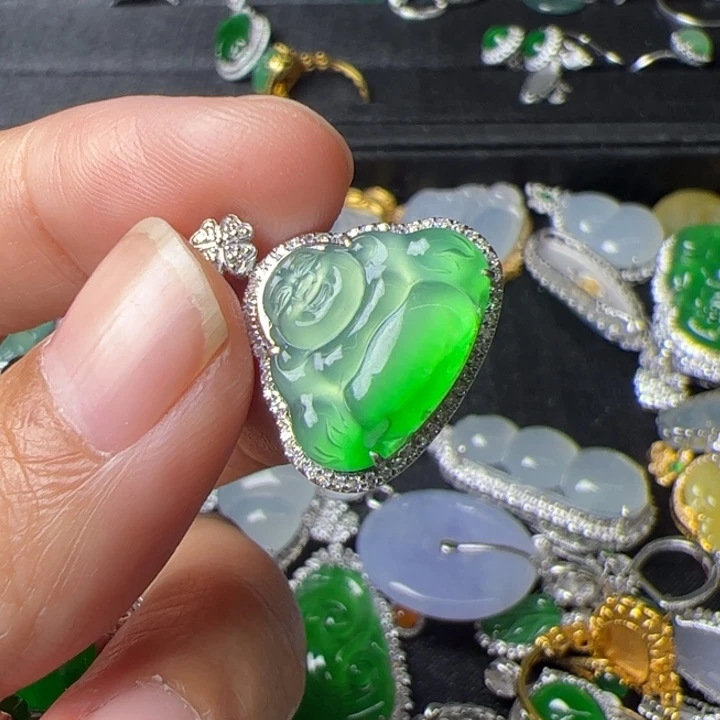 a***家翡翠18K金镶嵌吊坠(不含链)