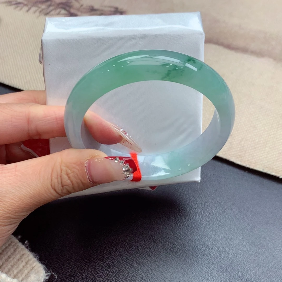 翡翠手镯未镶嵌缅甸翡翠手镯