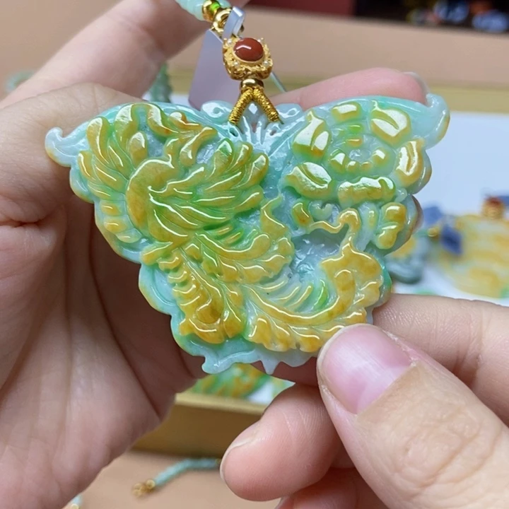 翡翠未镶嵌颈饰吊坠