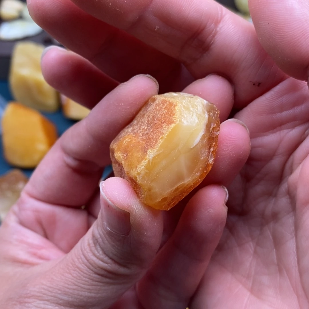 定制琥珀未镶嵌蜜蜡