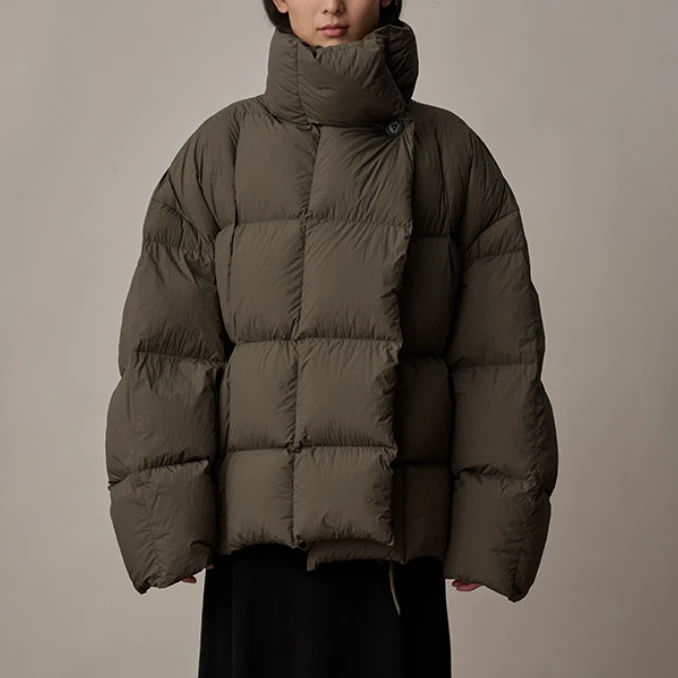 2025年新款冬季立领棉服女时尚小个子短款宽松设计感加厚保暖外套