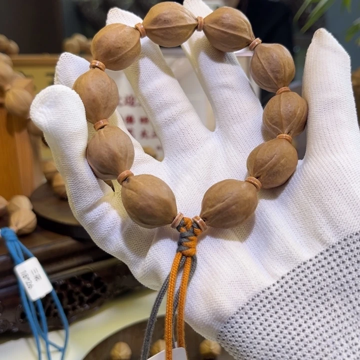 甄***能大叶紫檀（黑酸枝木类）