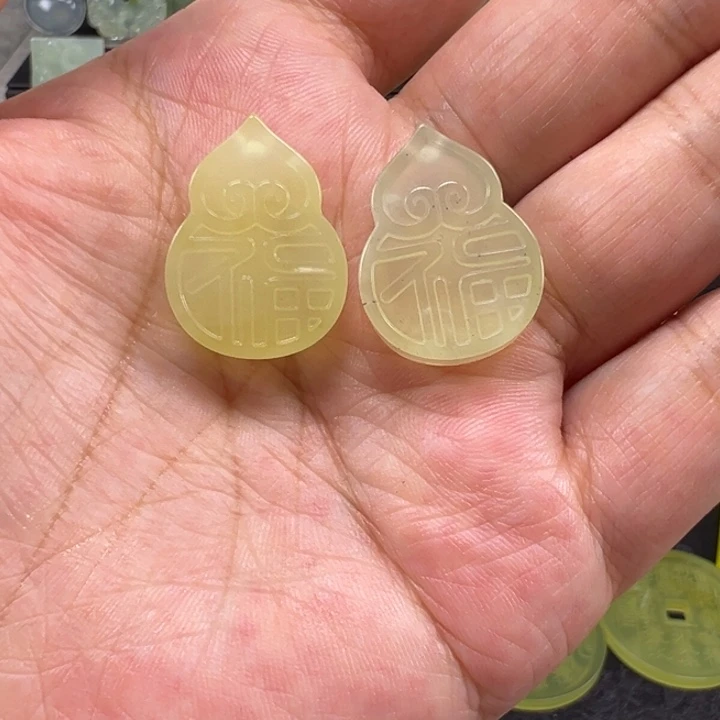 漫***火蛇纹石玉未镶嵌吊坠(赠链)