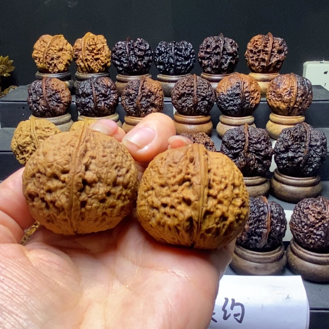 文玩核桃吊坠石锁43